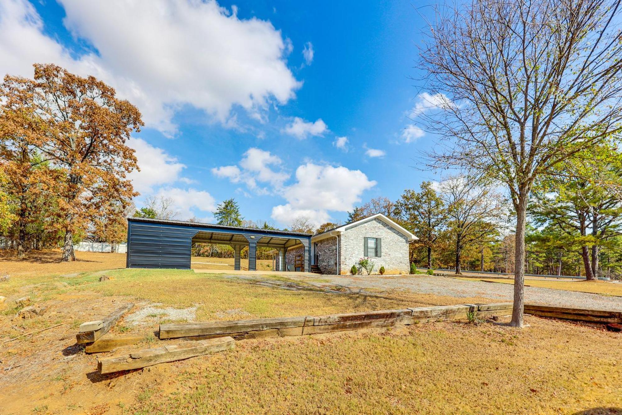 Near Lake Dardanelle Updated Home With Large Yard! Russellville Εξωτερικό φωτογραφία